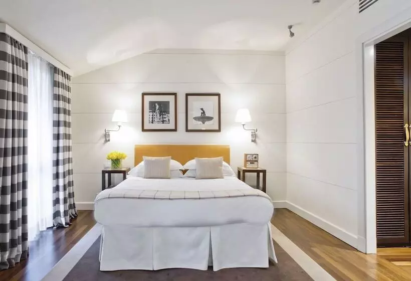 اتاق لوکس, Gallery Hotel Art Lungarno Collection