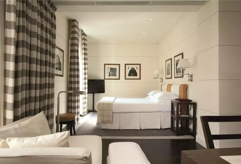 اتاق لوکس, Gallery Hotel Art Lungarno Collection