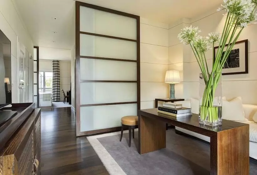 سوئیت پنت هاوس, Gallery Hotel Art Lungarno Collection