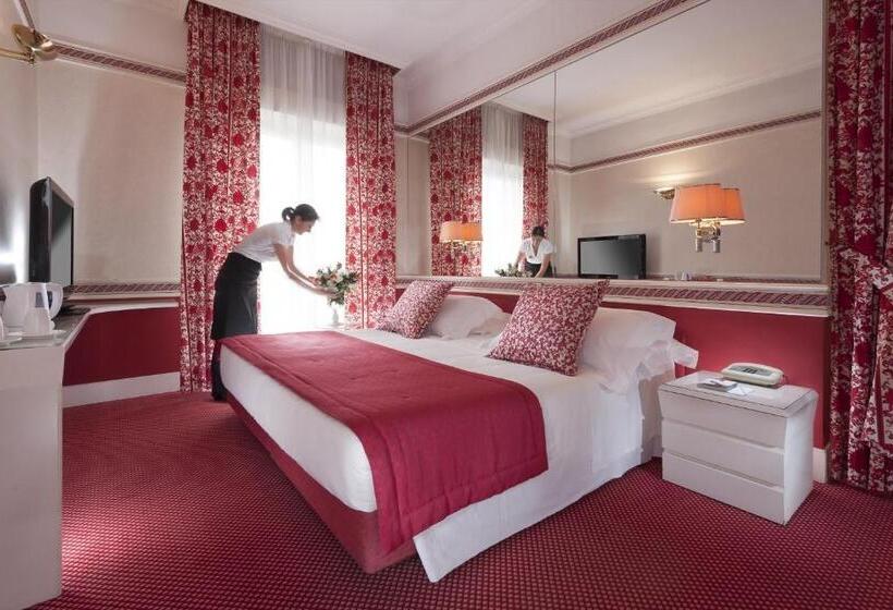 اتاق خانوادگی, Milton Rimini