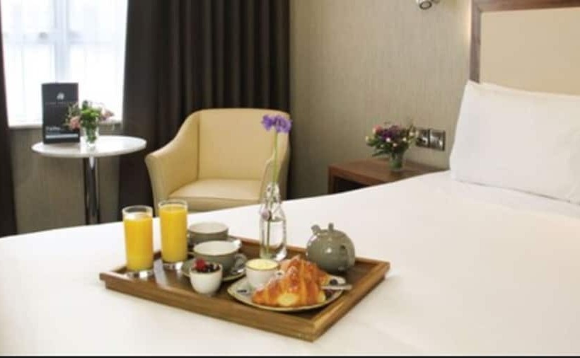 غرفة قياسية, The Victoria