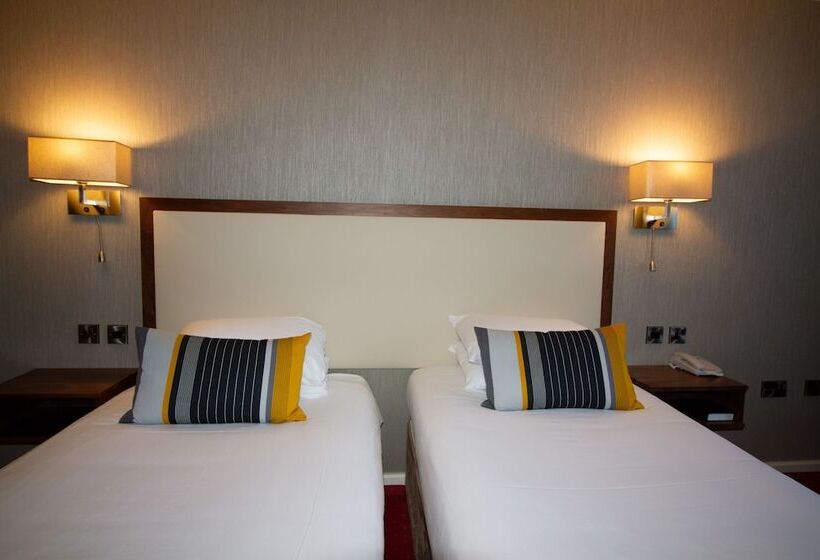 غرفة قياسية فردية, The Victoria