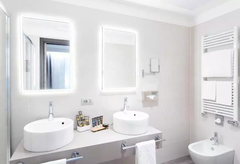 سوییت جونیور, Novotel Parma Centro