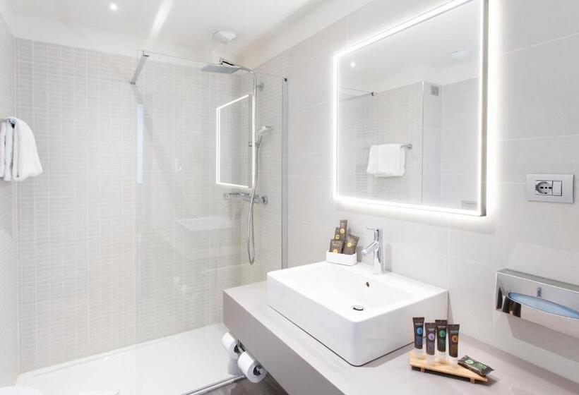 سوییت جونیور, Novotel Parma Centro