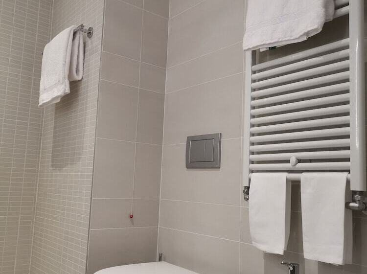 سوییت جونیور, Novotel Parma Centro