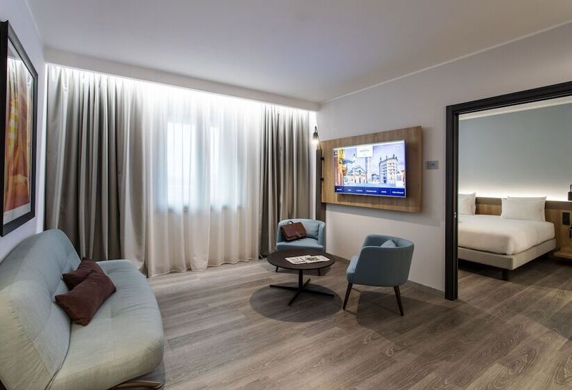 سوییت جونیور, Novotel Parma Centro