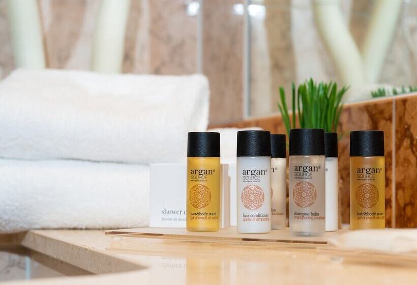 חדר משפחתי, Plaza Hotel Tallaght