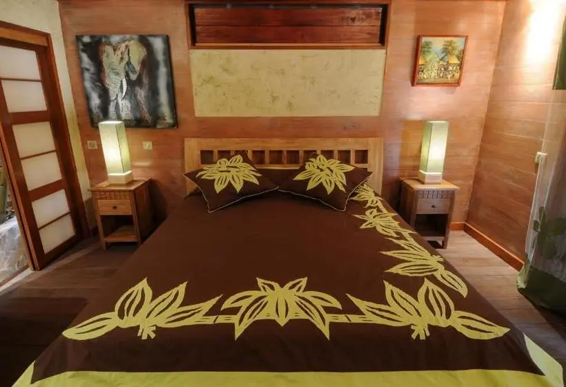 ویلای استاندارد با چشم‌انداز باغ, Green Lodge Moorea