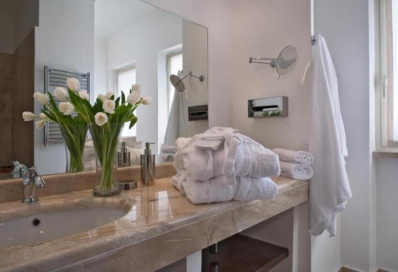 סוויטה, Garden