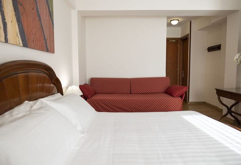 غرفة قياسية ثلاثية, Grand Hotel Del Parco