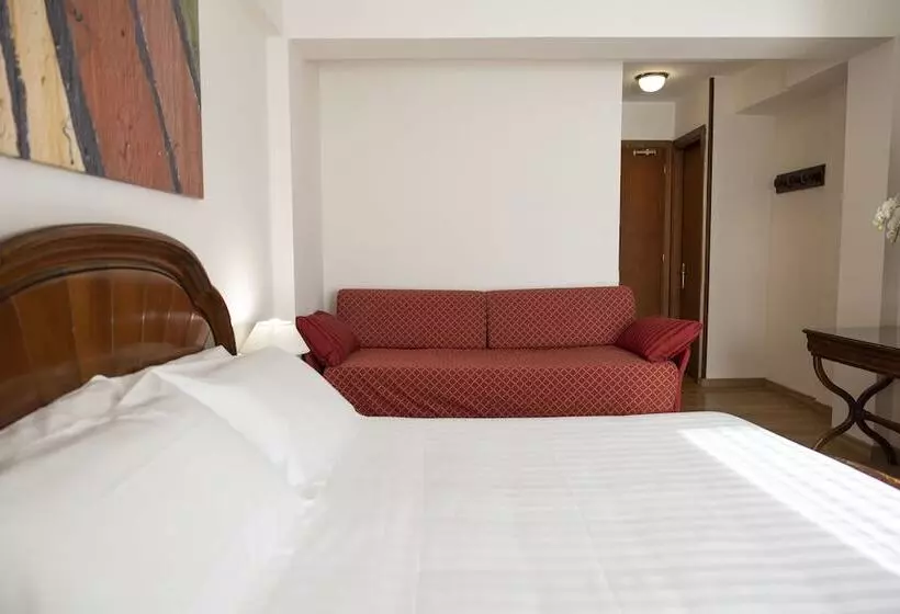اتاق استاندارد سه نفره, Grand Hotel Del Parco