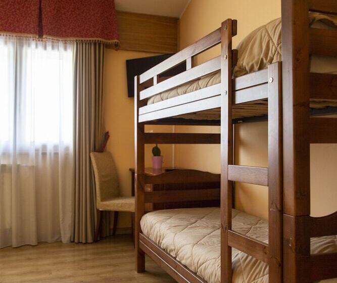 غرفة قياسية رباعية, Grand Hotel Del Parco