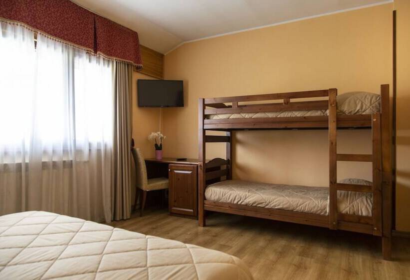 4인용 스탠다드 룸, Grand Hotel Del Parco