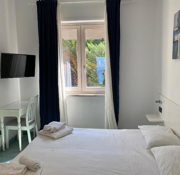 חדר אקונומי, Il Gabbiano Palinuro