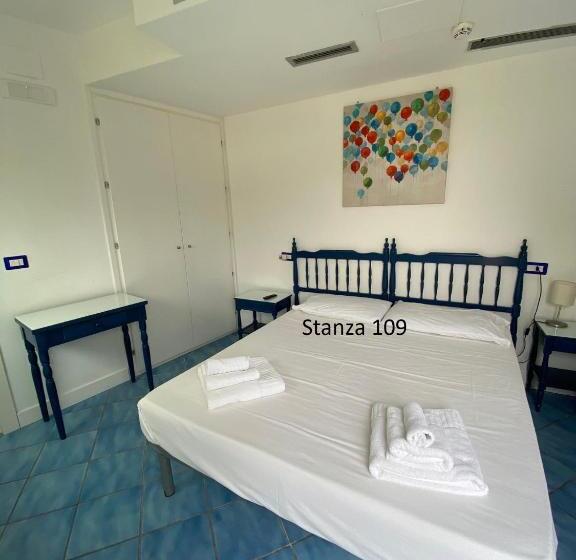 חדר אקונומי, Il Gabbiano Palinuro