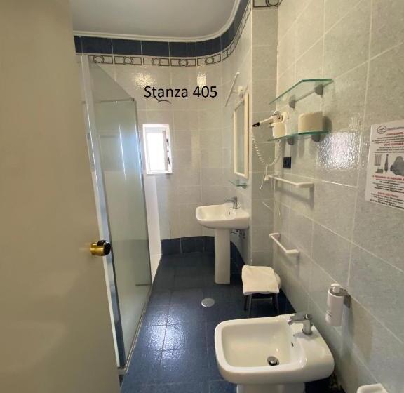 חדר דלוקס לשלושה עם נו לים, Il Gabbiano Palinuro