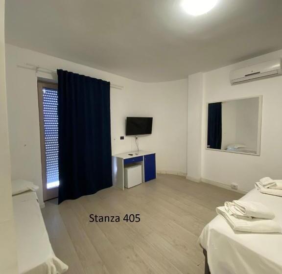 חדר דלוקס לשלושה עם נו לים, Il Gabbiano Palinuro