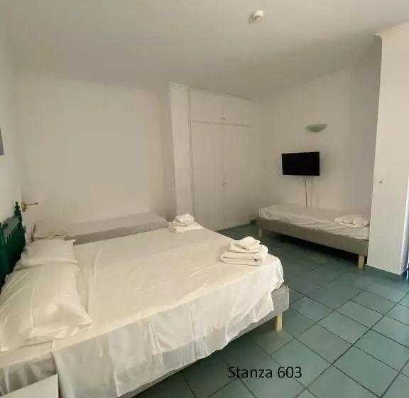 景色の見えるスタンダード4人部屋, Il Gabbiano Palinuro