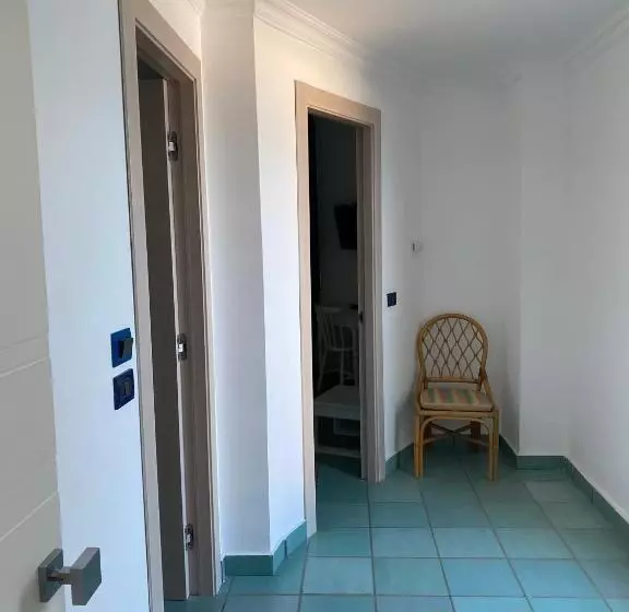 景色の見えるスタンダード4人部屋, Il Gabbiano Palinuro