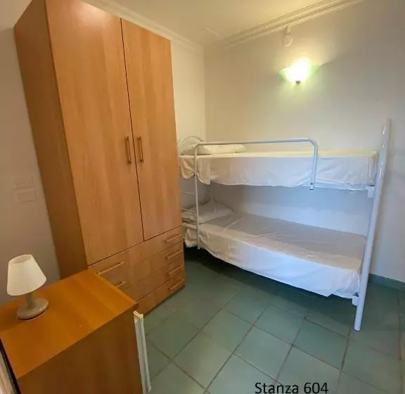 景色の見えるスタンダード4人部屋, Il Gabbiano Palinuro