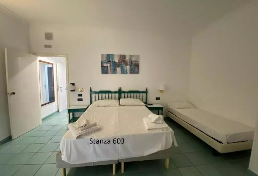 景色の見えるスタンダード4人部屋, Il Gabbiano Palinuro