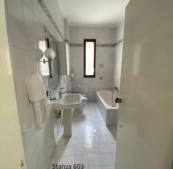 景色の見えるスタンダード4人部屋, Il Gabbiano Palinuro