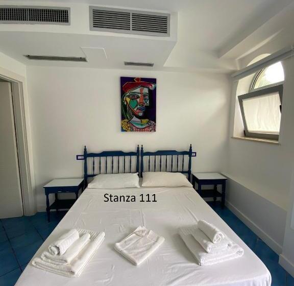 חדר אקונומי, Il Gabbiano Palinuro