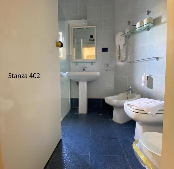 חדר סטנדרט לשלושה עם מרפסת, Il Gabbiano Palinuro