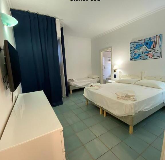 חדר סטנדרט לשלושה עם מרפסת, Il Gabbiano Palinuro