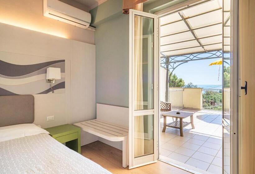 Номер Стандарт Вид на Море, Il Nido