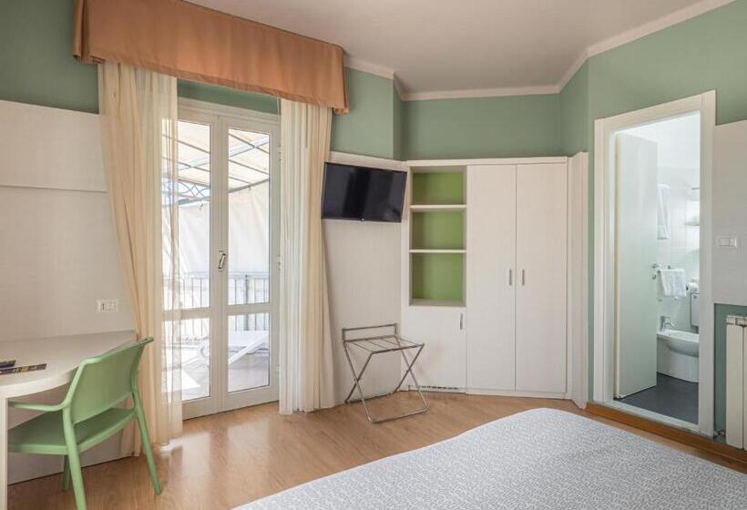 Номер Стандарт Вид на Море, Il Nido