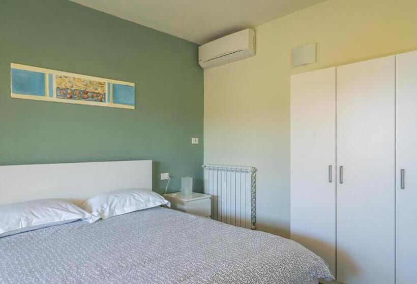 Студио Стандарт с Балконом, Il Nido