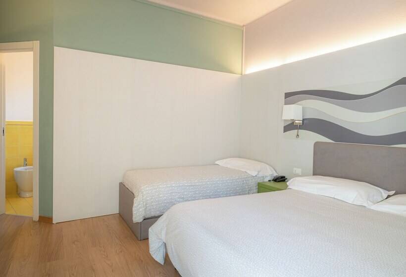 Трехместный Номер Стандарт с Балконом, Il Nido