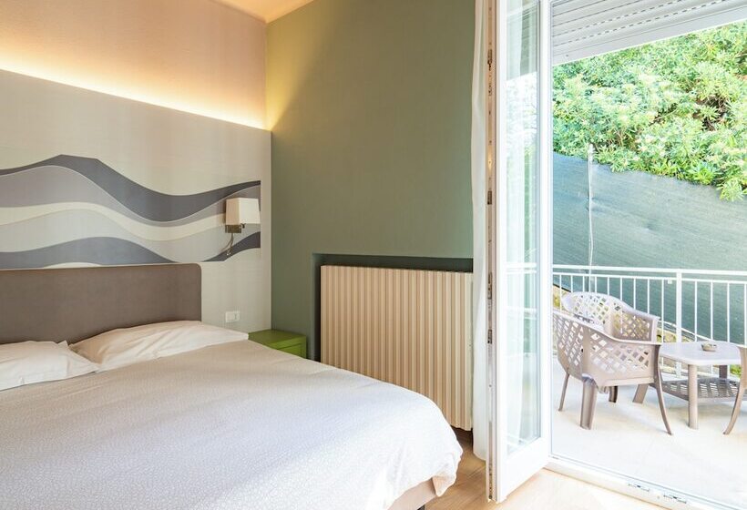 Трехместный Номер Стандарт с Балконом, Il Nido