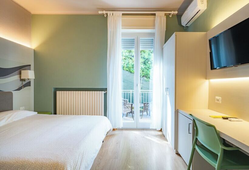 Трехместный Номер Стандарт с Балконом, Il Nido