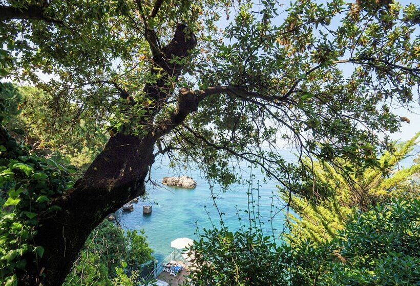 Номер Стандарт Вид на Море, Il Nido