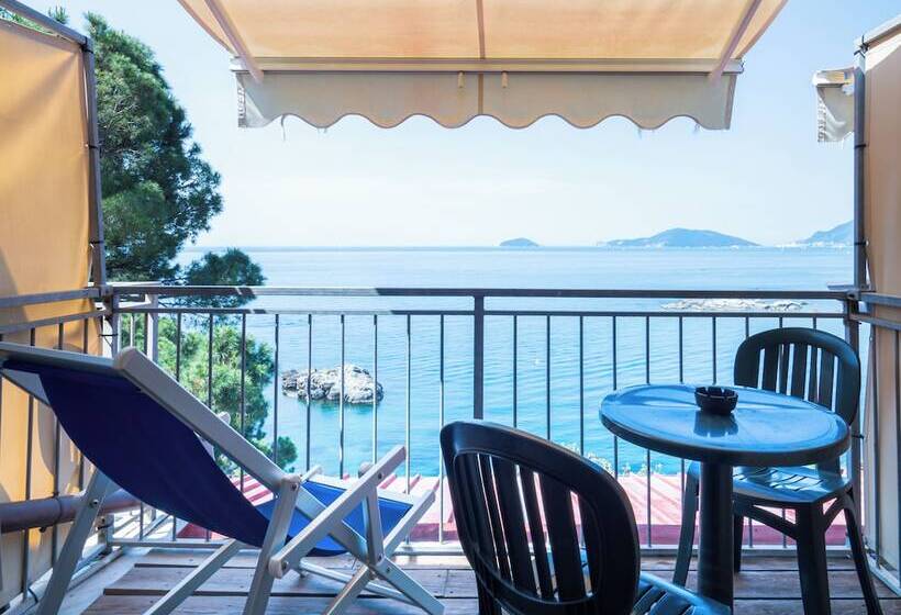 Номер Стандарт Вид на Море, Il Nido