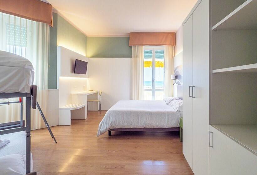 Четырехместный Номер Стандарт Вид на Море, Il Nido