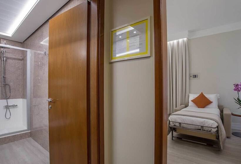 חדר סופריור לשלושה, La Giocca