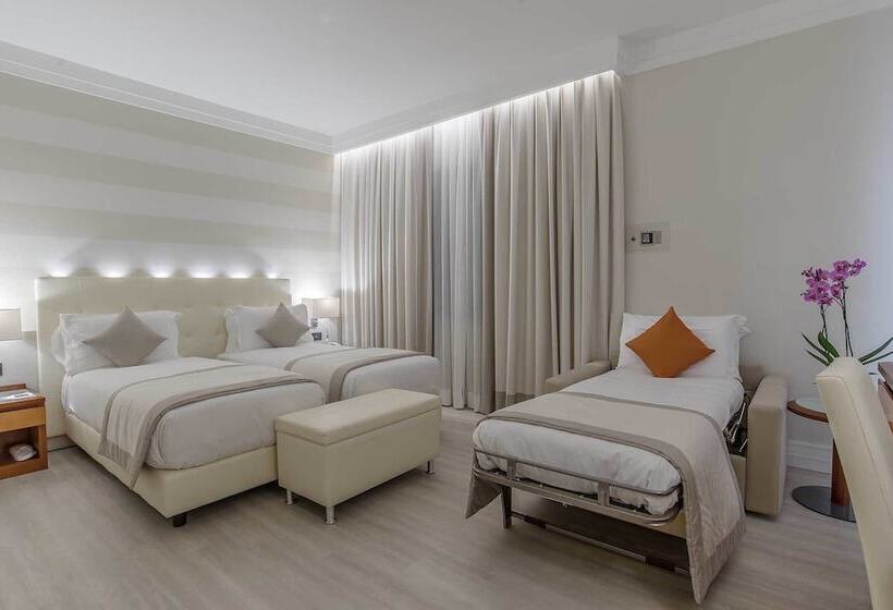 חדר סופריור לשלושה, La Giocca