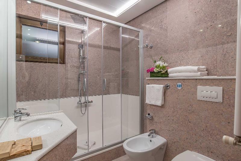 סוויטת ג'וניור, La Giocca