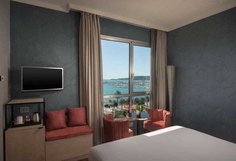 اتاق سوپریور با چشمانداز, NH La Spezia