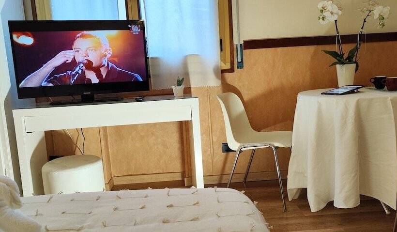 スタンダードルーム, San Felice