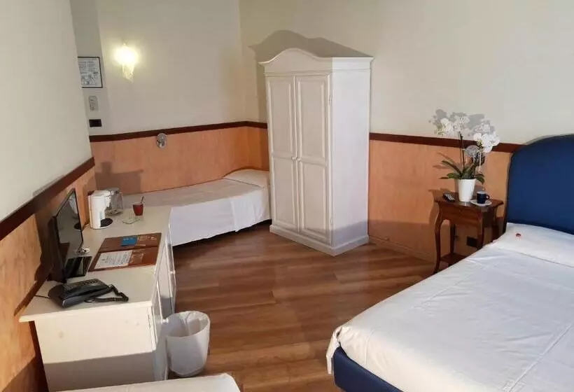 اتاق استاندارد چهار تخته, San Felice