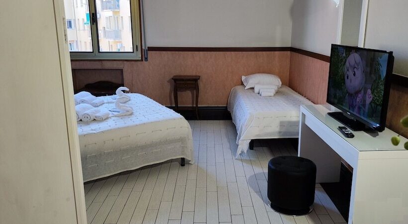 スタンダード4人部屋, San Felice