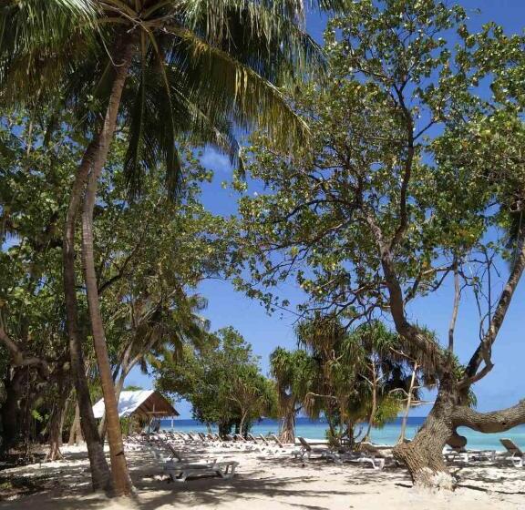 اتاق خانوادگی, Acqua Blu Rasdhoo