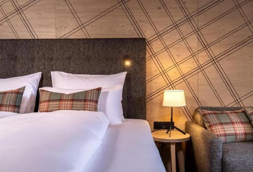 バルコニー付きデラックスルーム, Defereggental Hotel & Resort