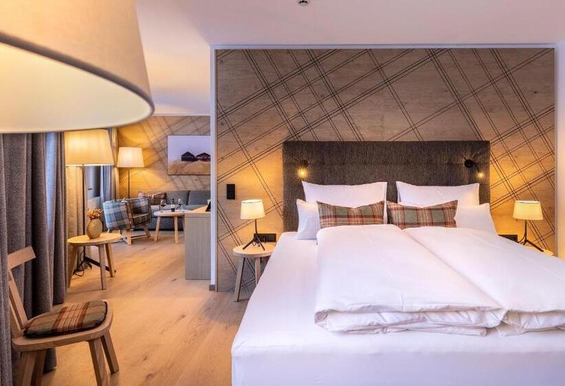 סוויטת ג'וניור עם מרפסת, Defereggental Hotel & Resort