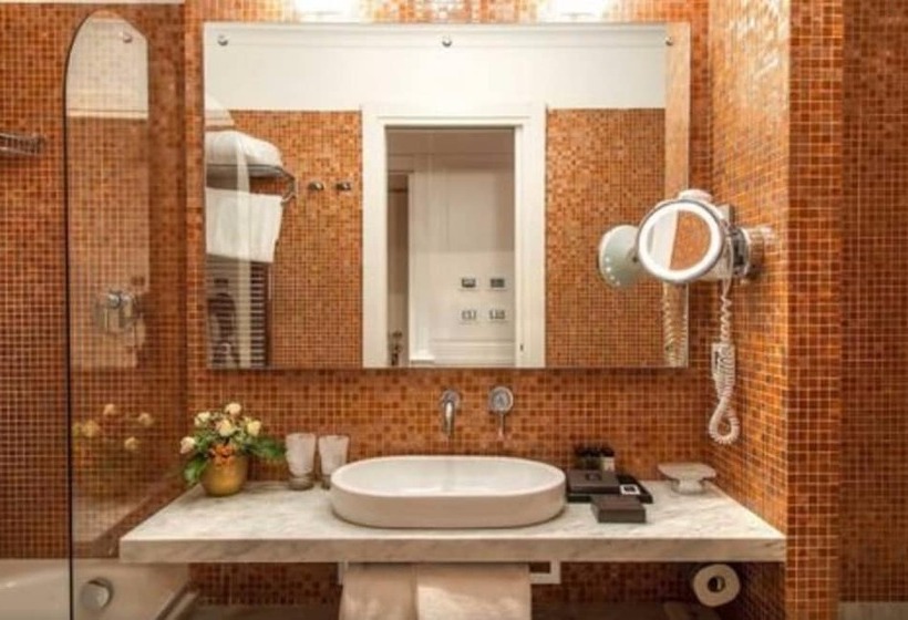 חדר סטנדרט, Albergo Del Senato