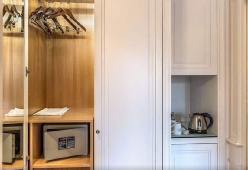 חדר סטנדרט, Albergo Del Senato